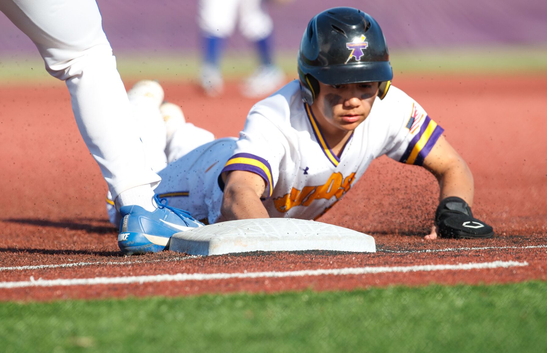 040321-owh-spo-hsbase5.JPG